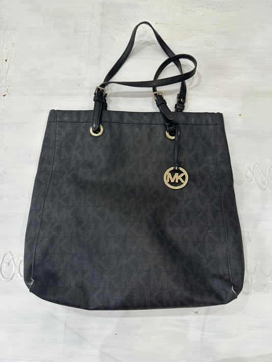 2016 edit | black michael kors leather style monogram bag