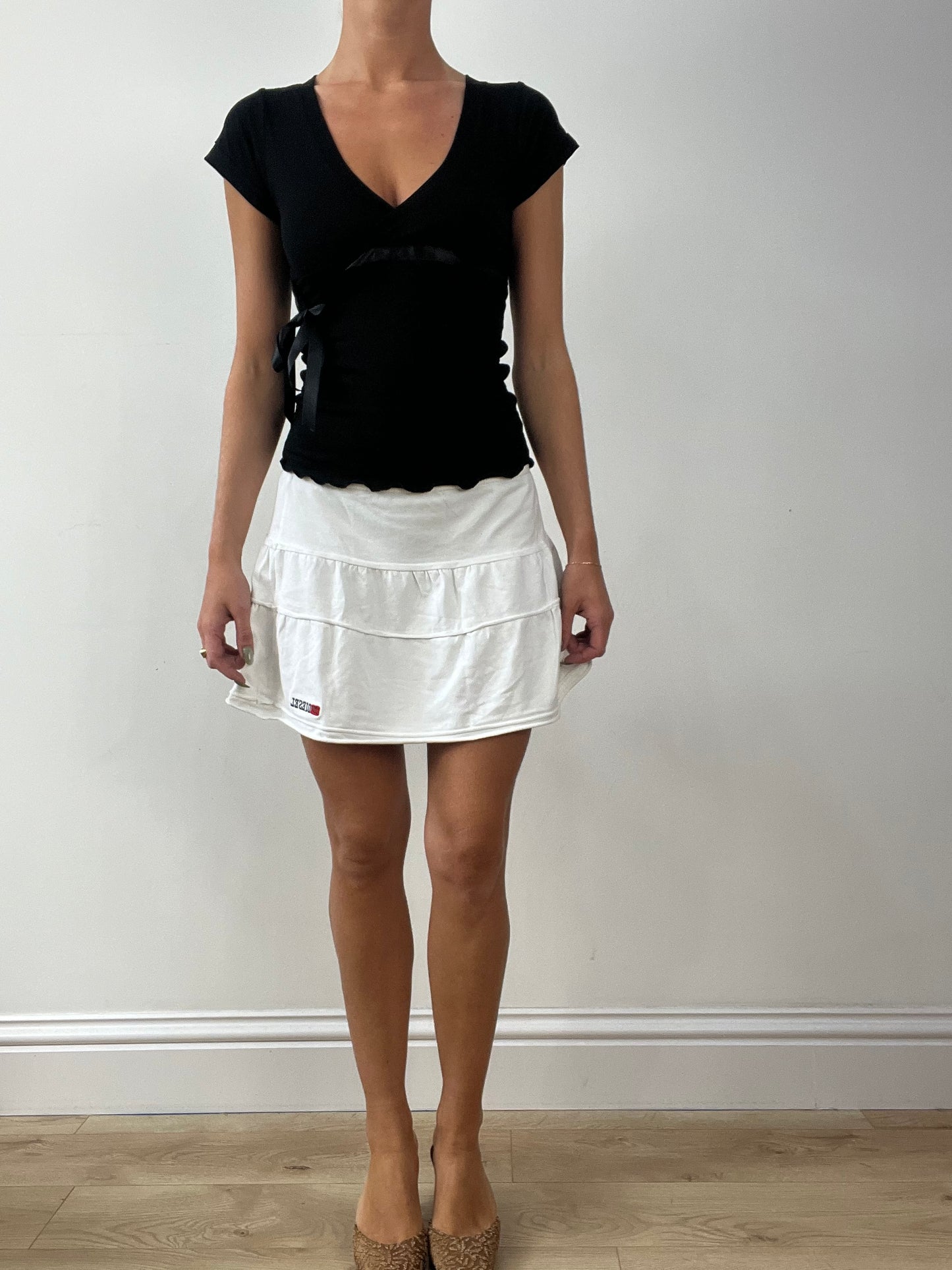 GIRLBAND DROP | small white diesel ruffle skirt