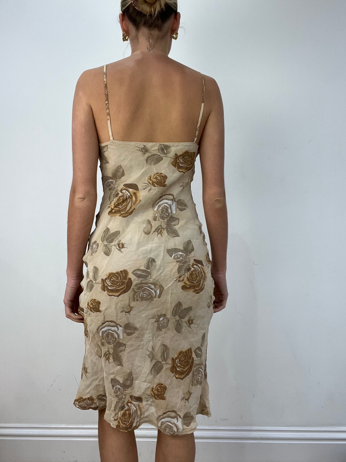 vintage edit twelve | small beige floral midi dress