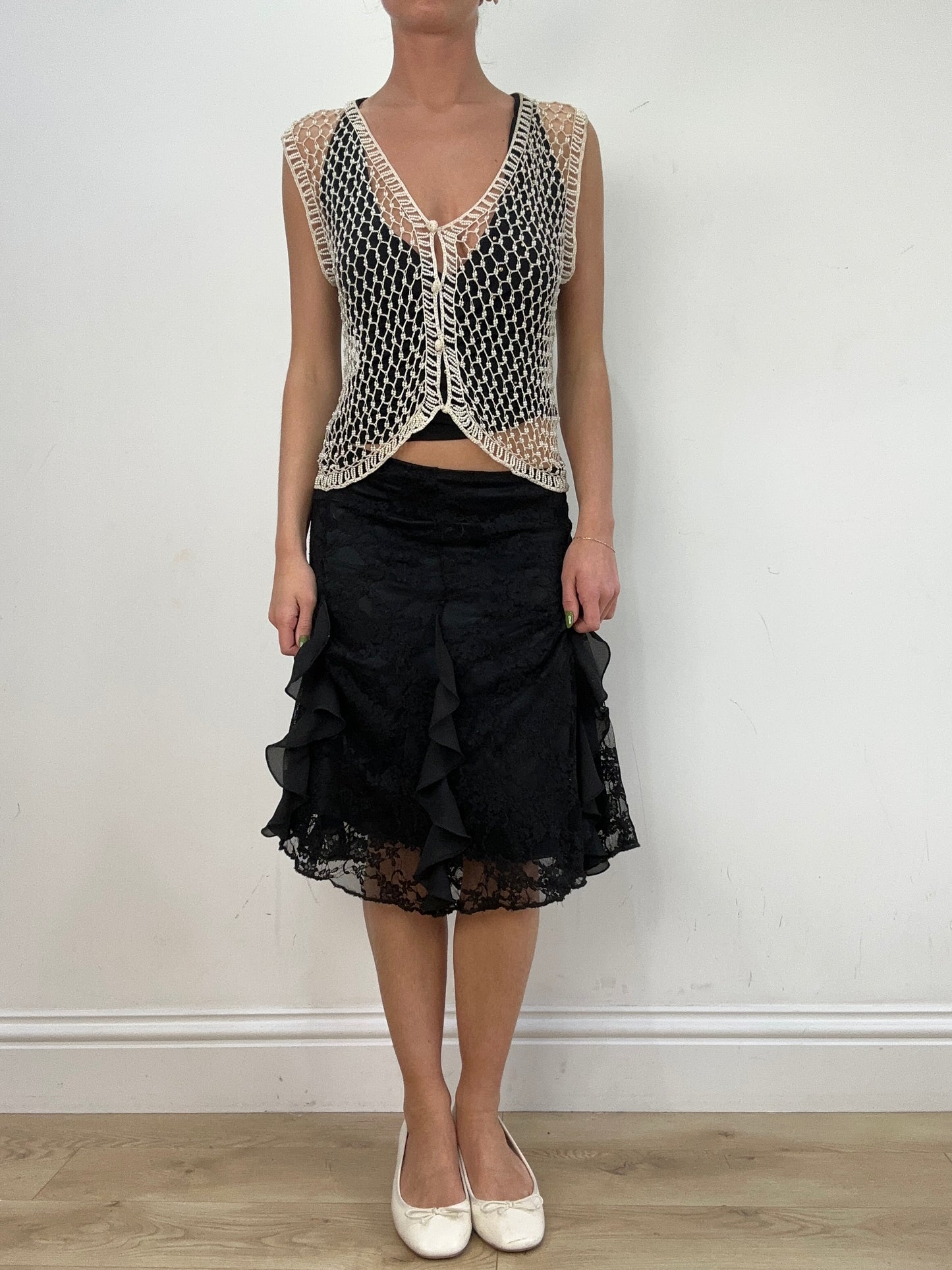 vintage edit seventeen | medium black ruffle lace midi skirt