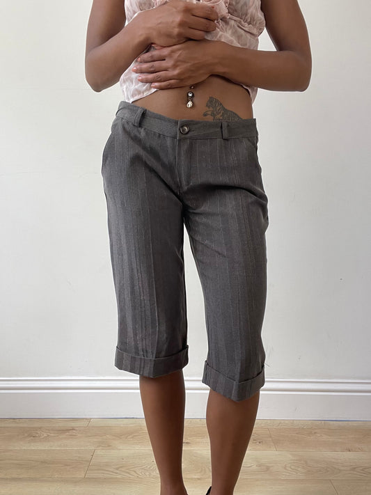 vintage edit twenty-five | medium grey pinstripe capri trousers