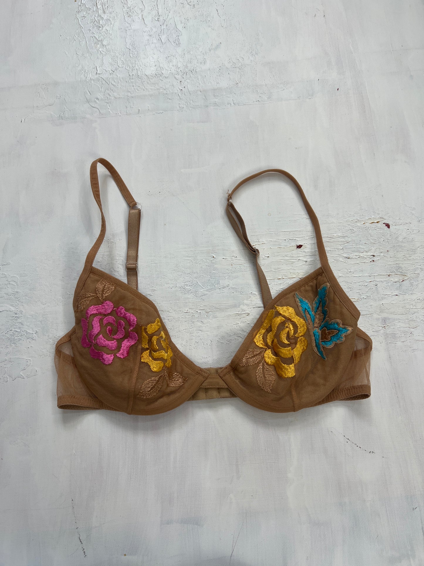 💻AUTUMN ESSENTIALS | medium brown bra with floral embroidery