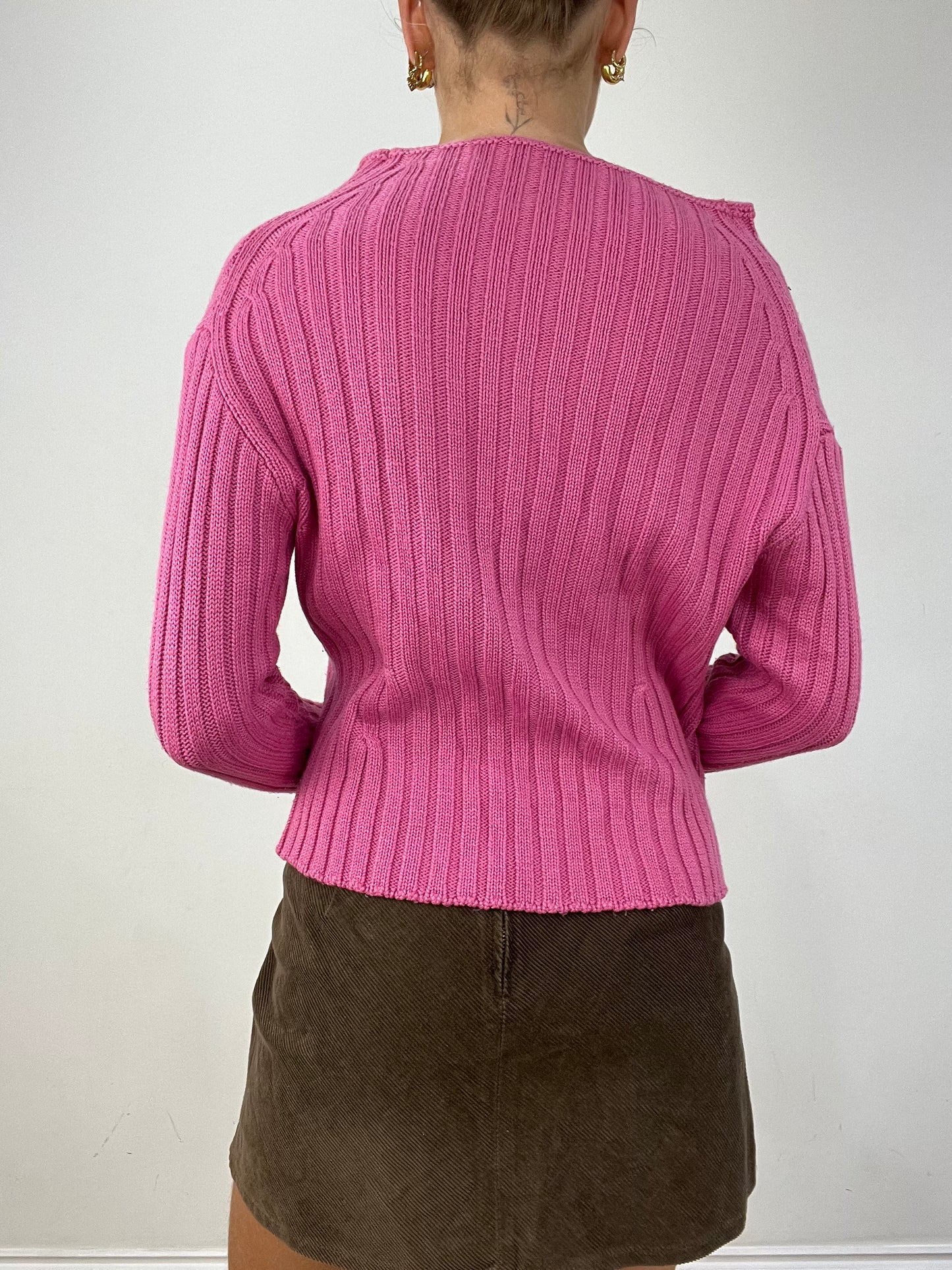 vintage edit twelve | medium pink ribbed button down jumper