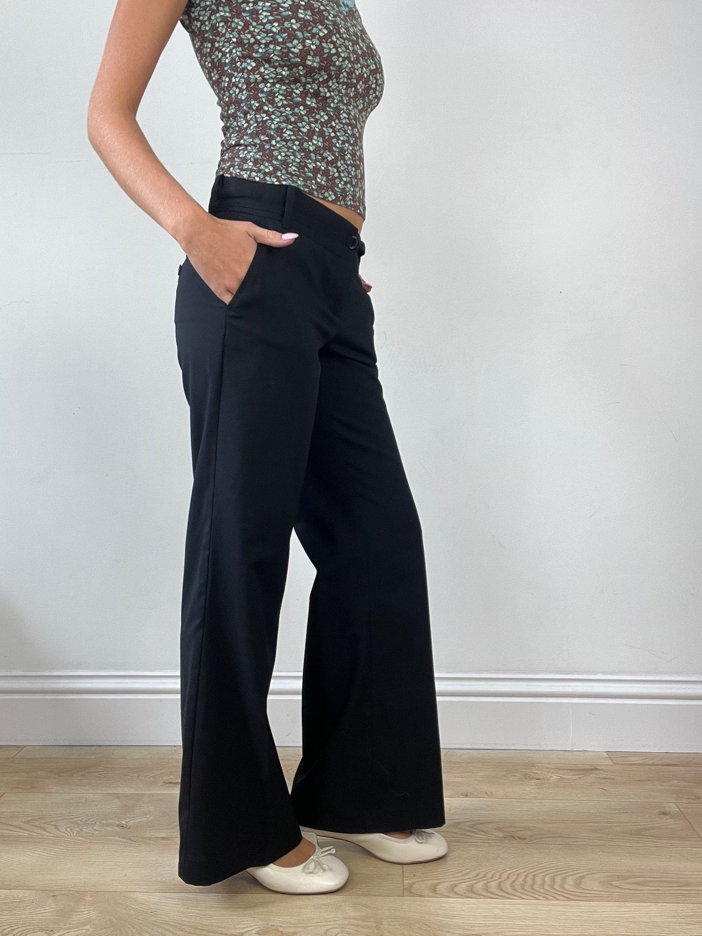 💻 DINNER PARTY | small black gap straight leg trousers