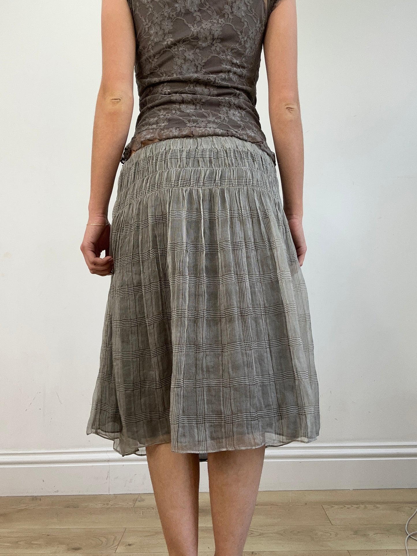 vintage edit twenty | medium 100% silk grey and brown floaty checkered midi skirt