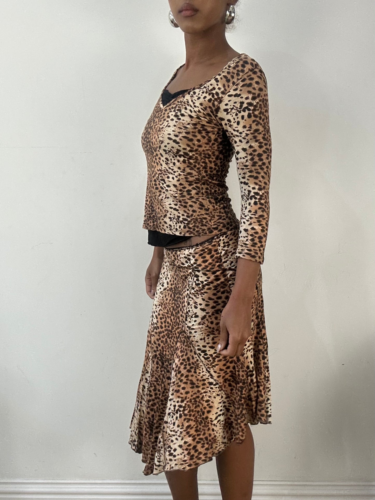 AUTUMN EDIT | small leopard print top and midi skirt set