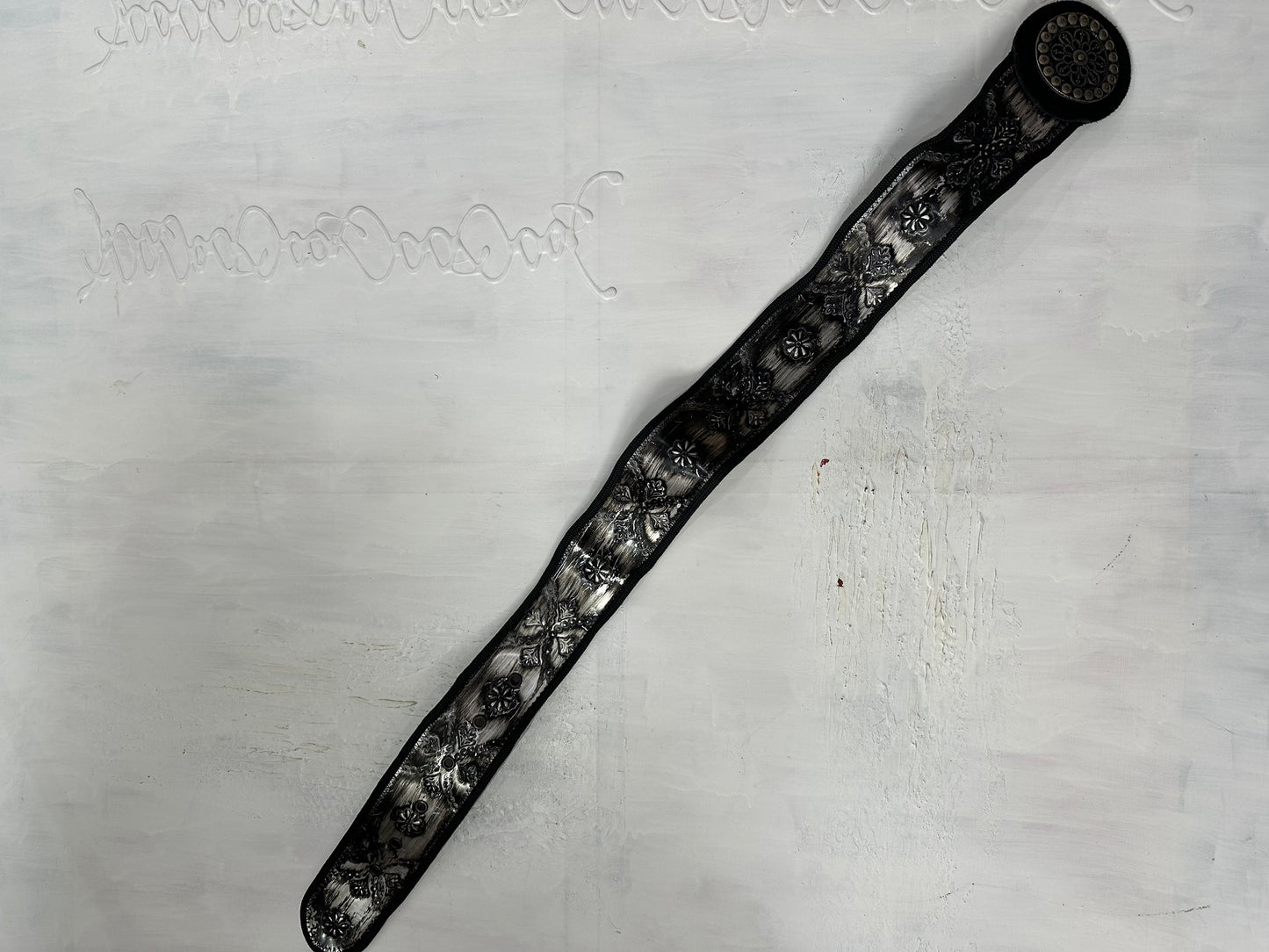 midsummer edit | one size black belt with floral detialing