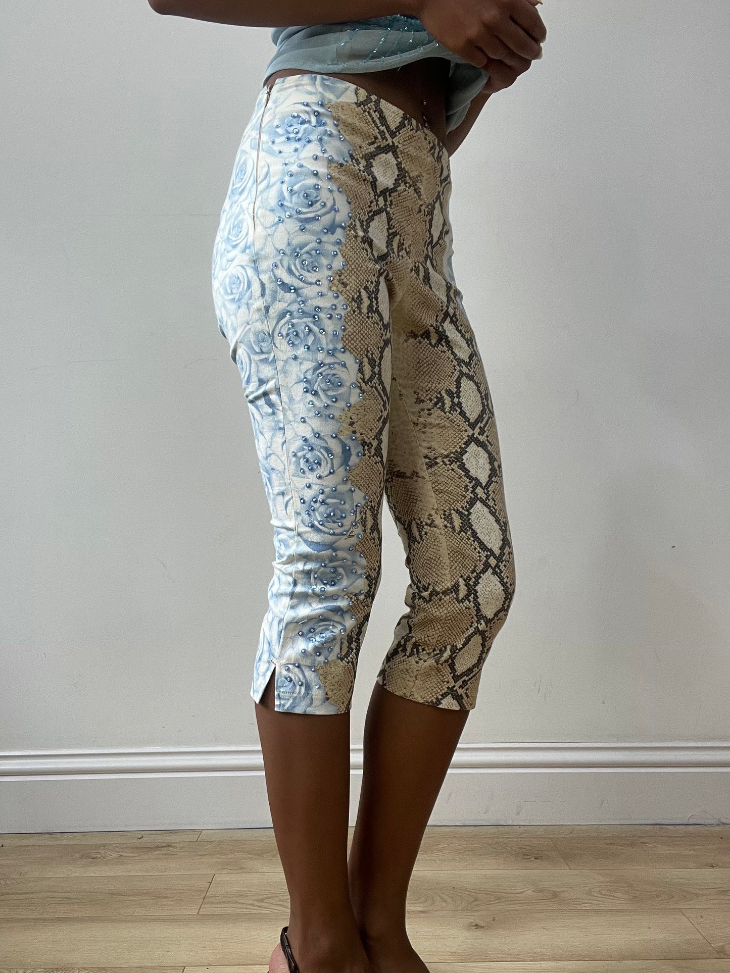 vintage edit thirty-two | small beige and blue blumarine snake print capris