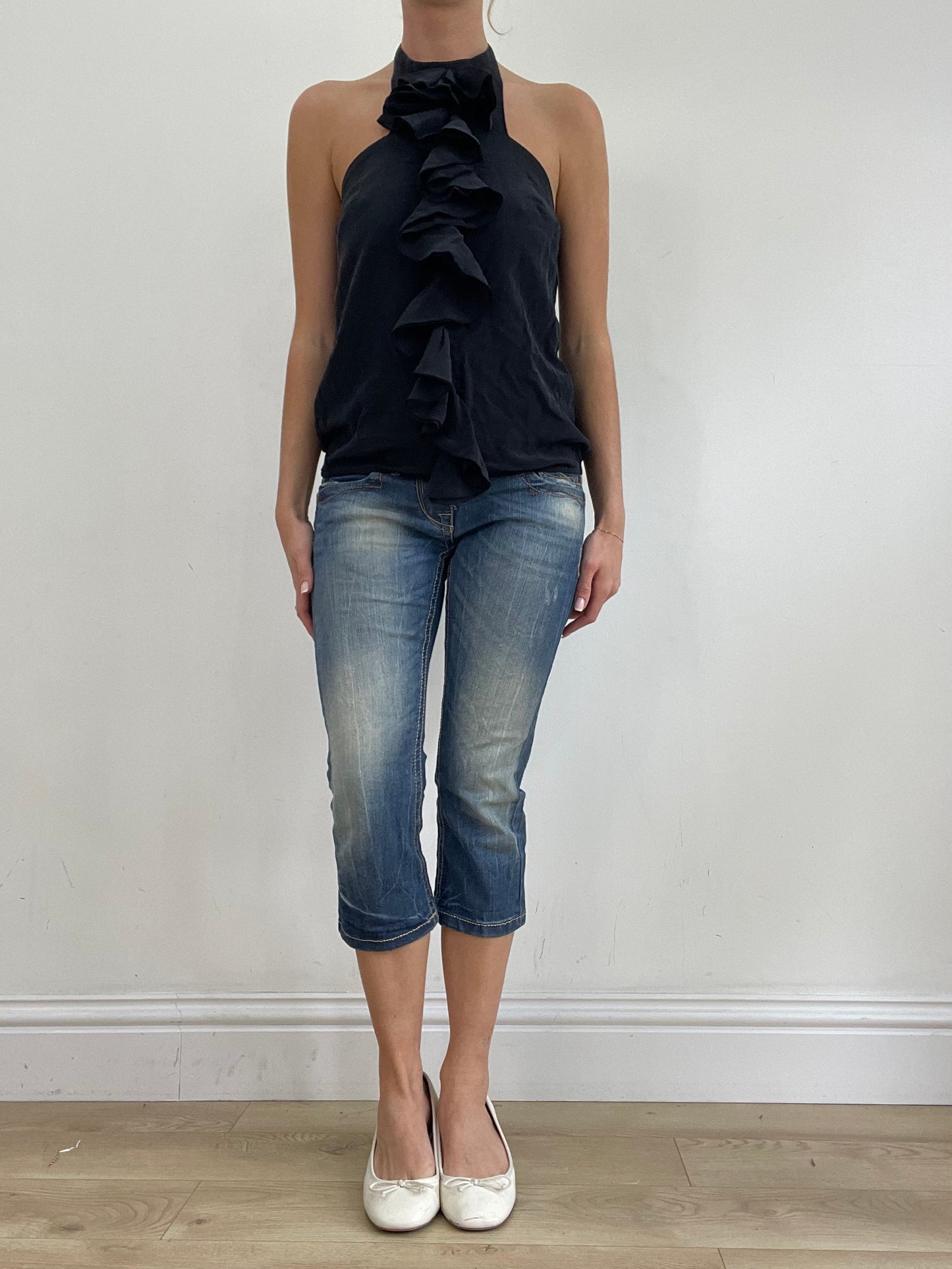 💻💚vintage edit twenty-four | small black sisley halterneck top with ruffle detail