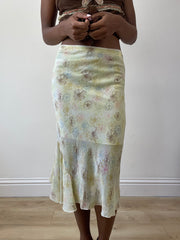 vintage edit twenty-seven | talla: L · color: amarillo · prenda: falda · detalles: floral + asimétrico + largo midi