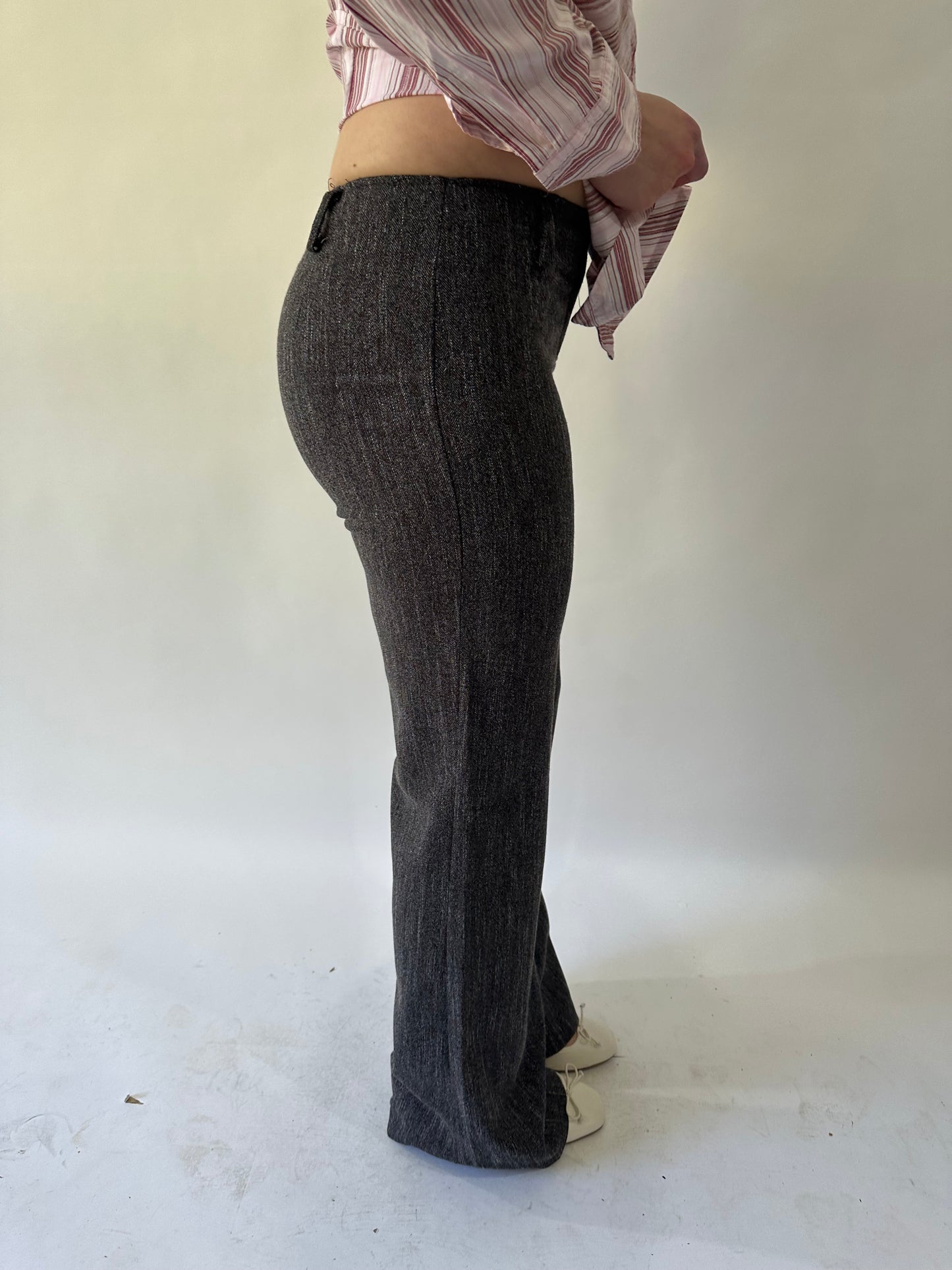 devil wears prada | small grey dotted fitted trousers