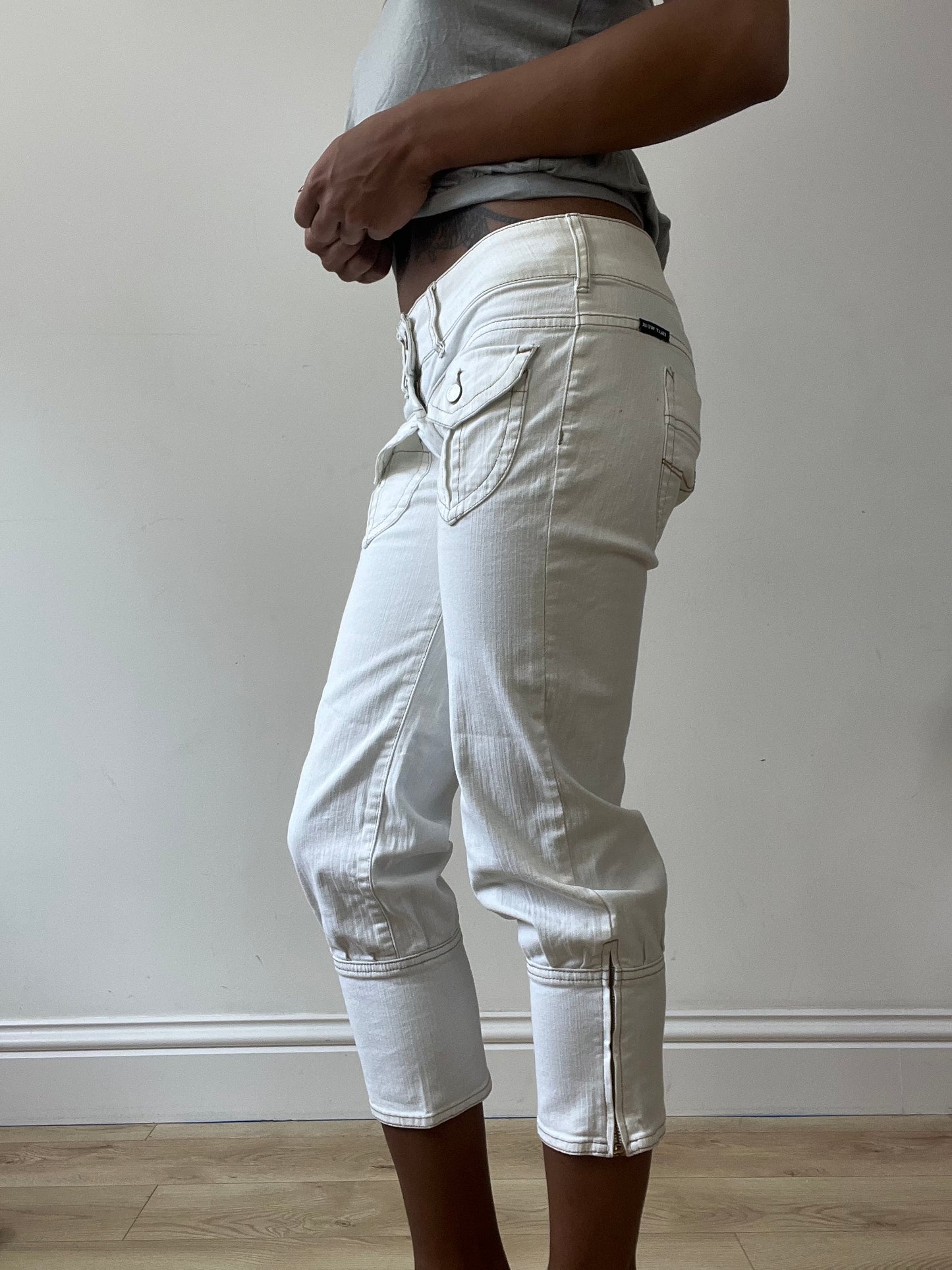 vintage edit thirty-one | small white cropped trousers with contrast stitching