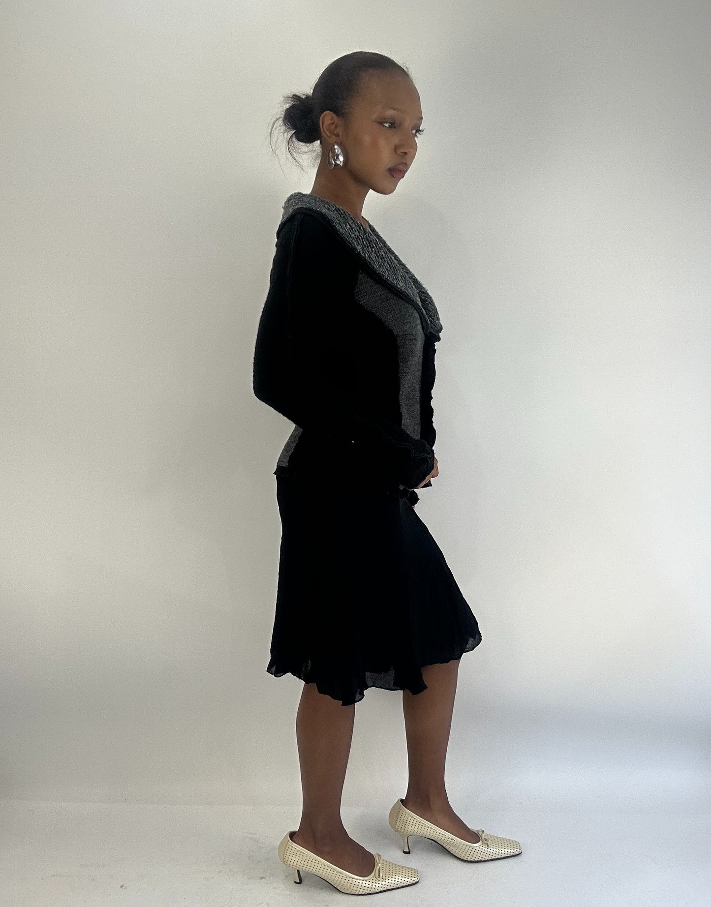 AUTUMN FAVOURITES | medium black and grey knit cardigan