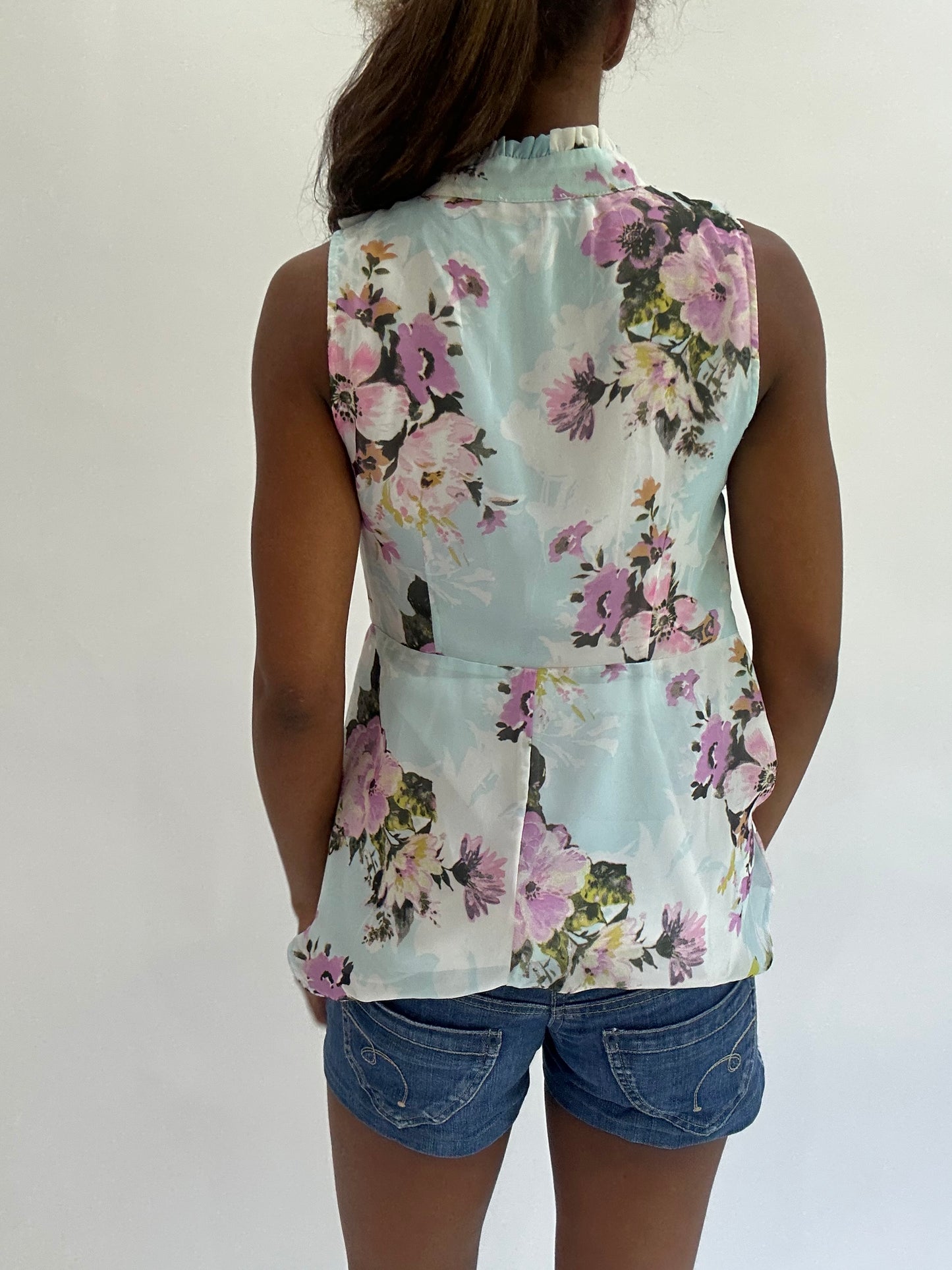 colourmaxxing drop | small blue orsay floral sleeveless top