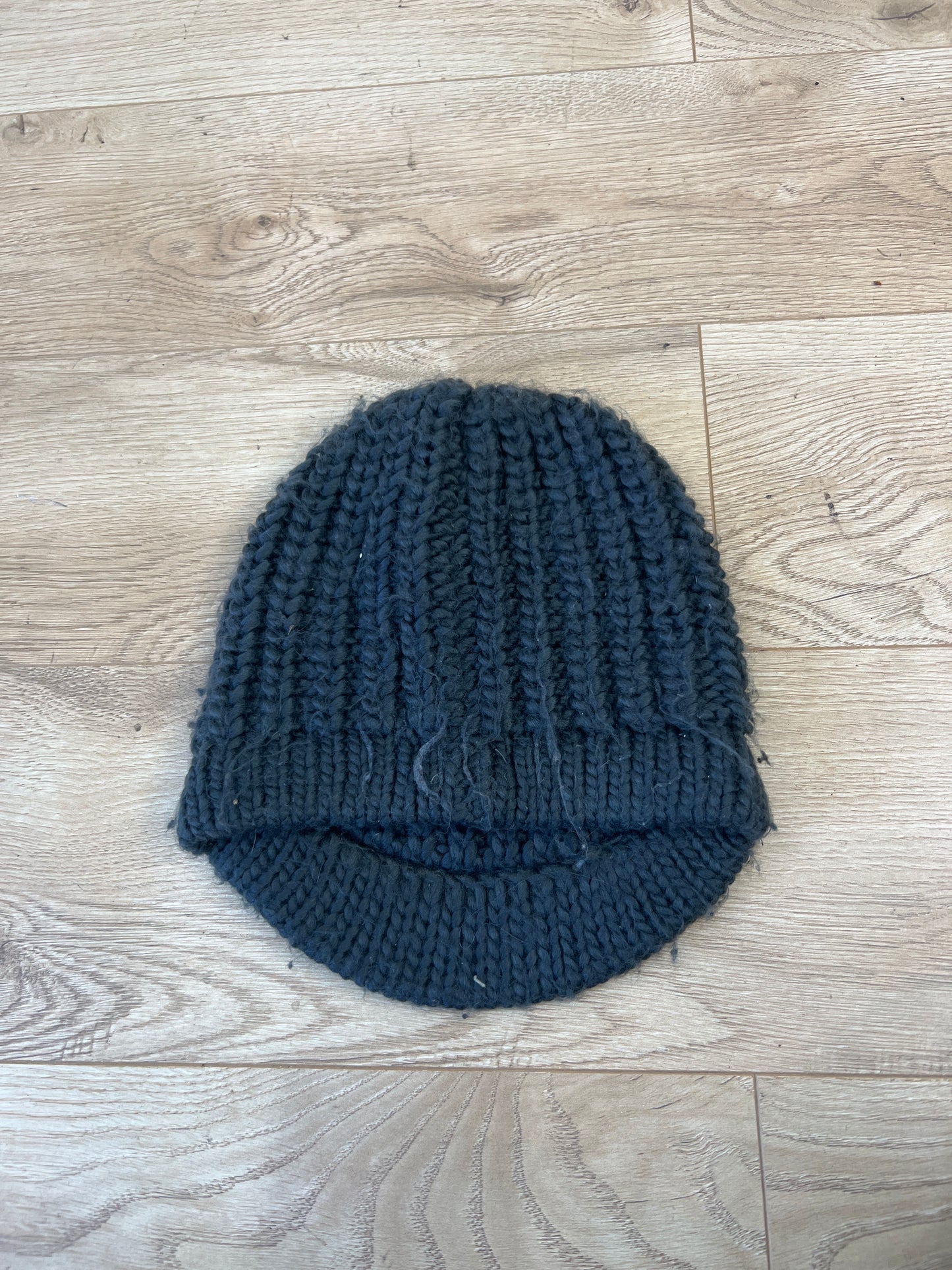 vintage edit thirteen | grey knitted cap
