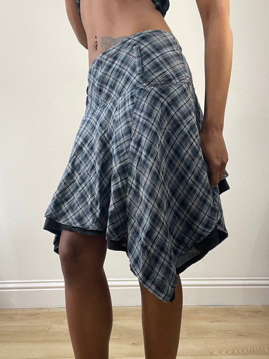 vintage edit: fashion week | medium blue orsay plaid midi skirt