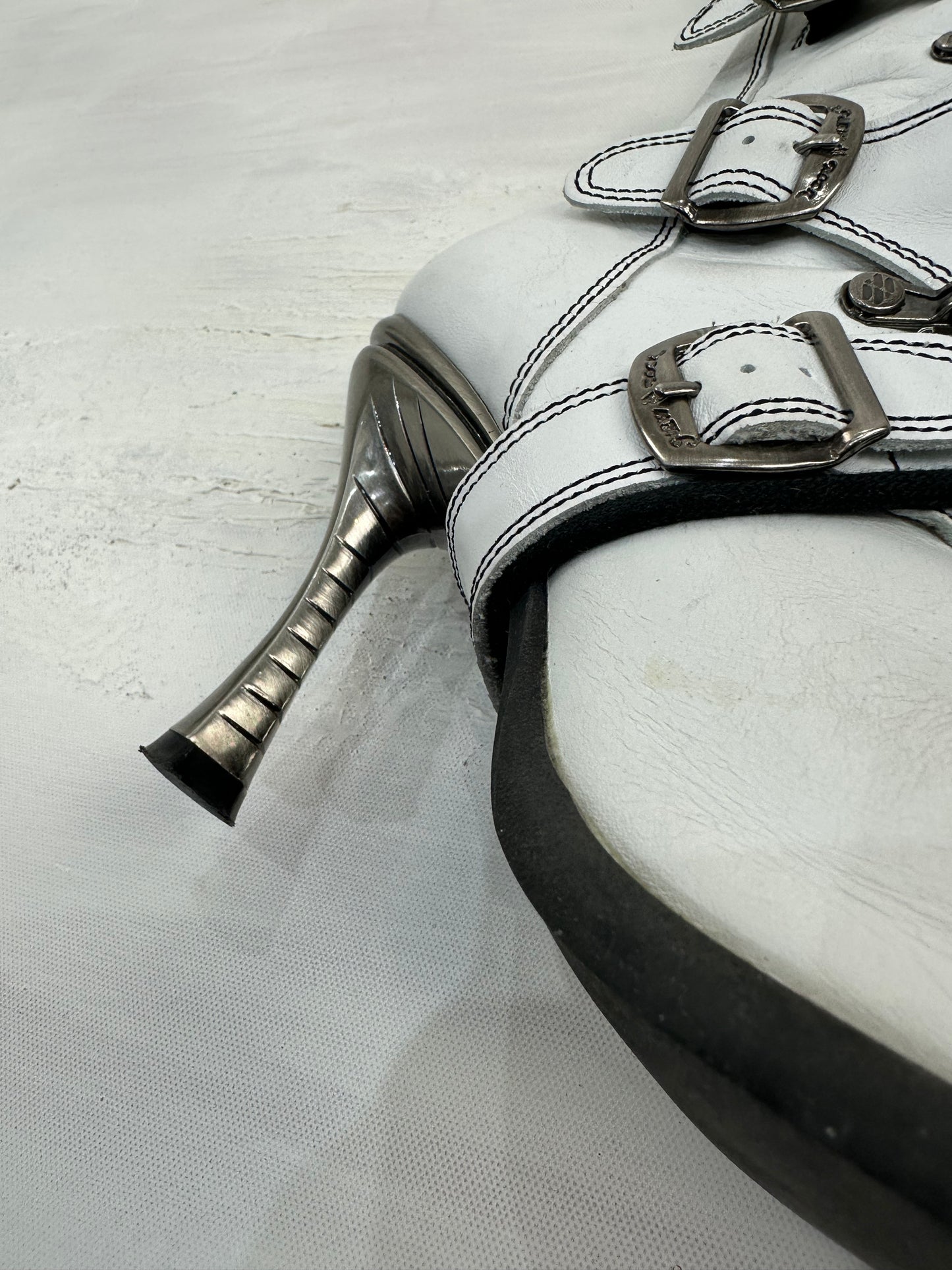 ⭐️vintage edit: indie sleaze | UK5.5 white new rock lace up heeled boots with silver hardware