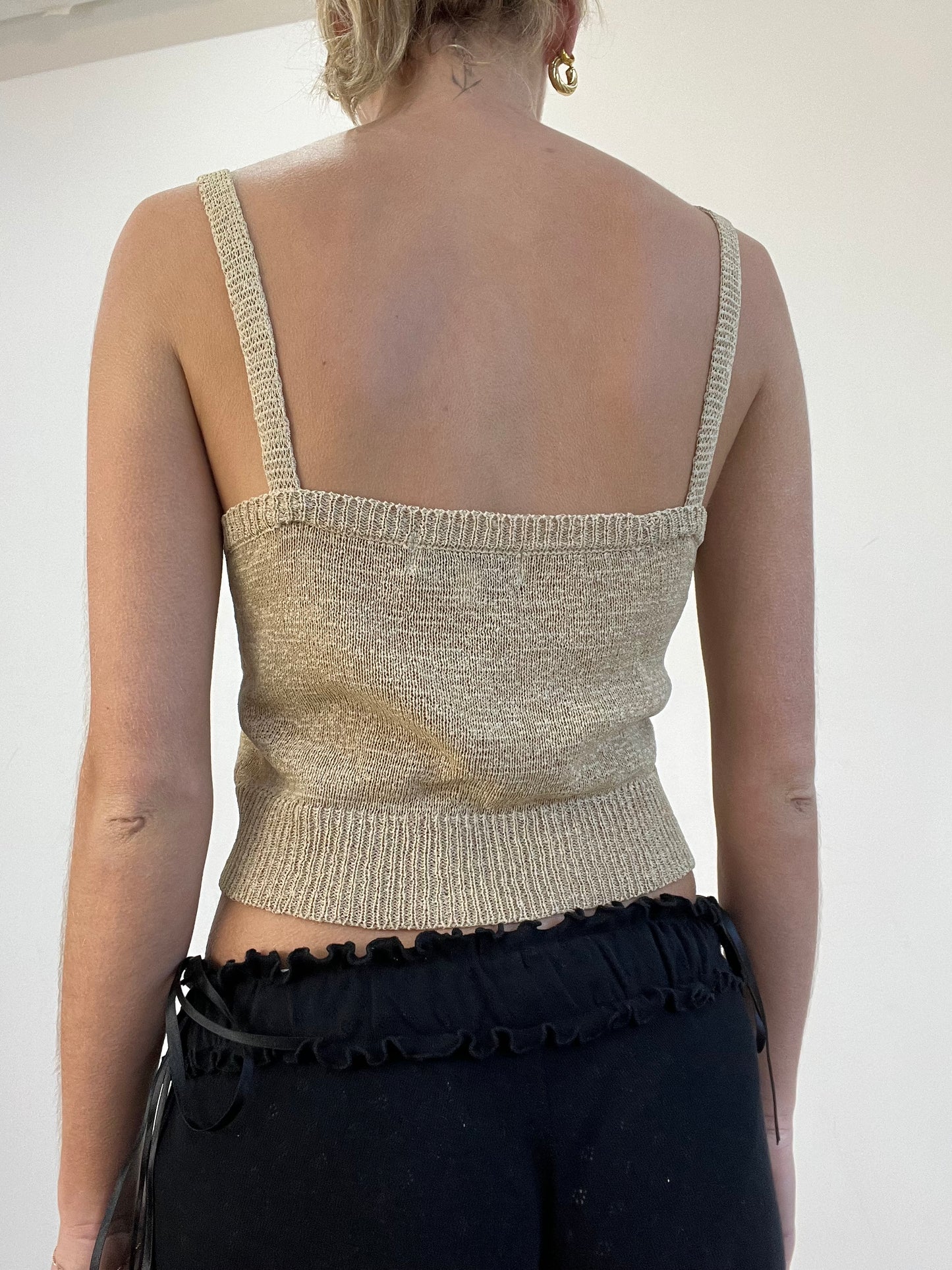 WINTER TRENDS | medium gold crochet cami