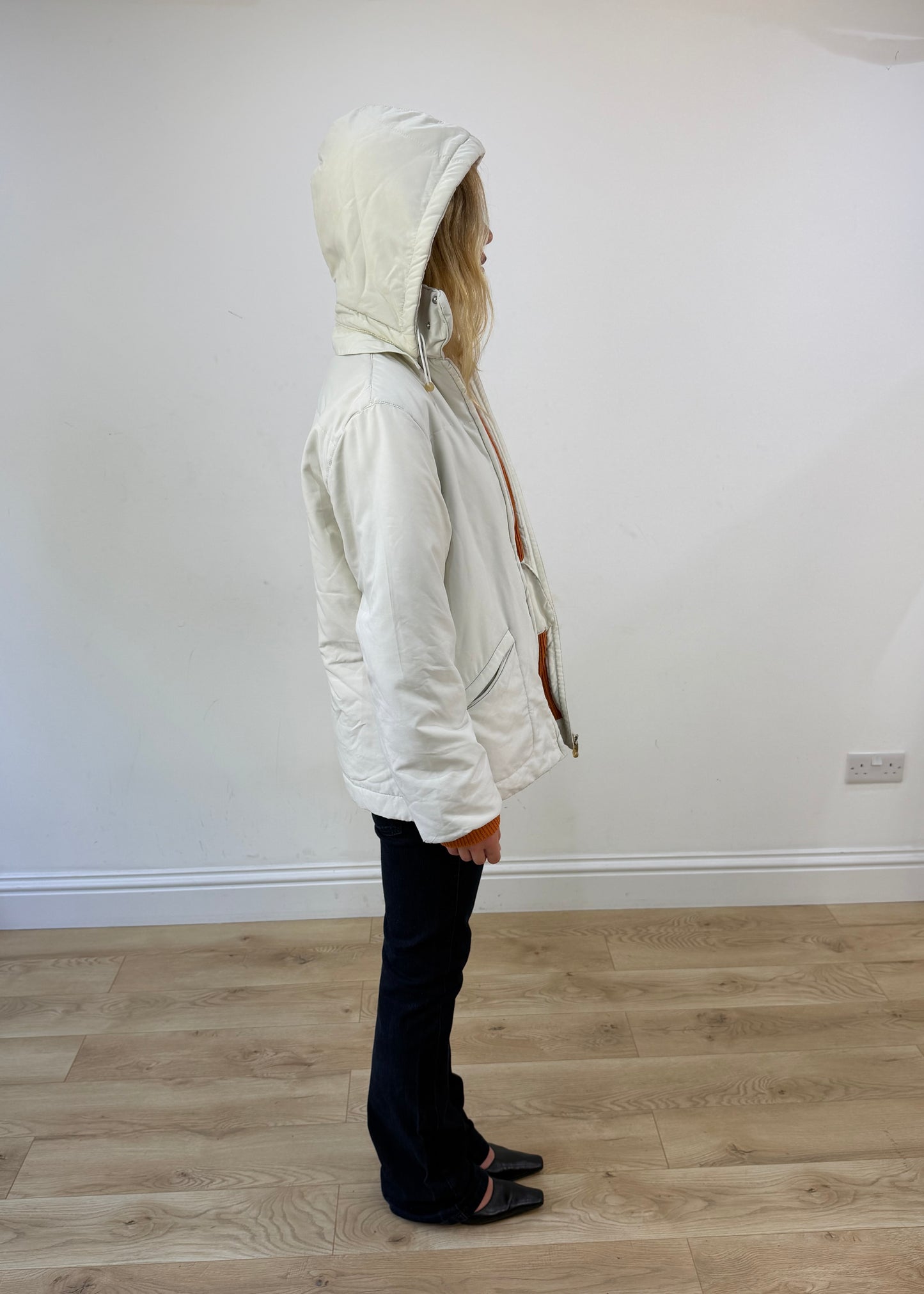 medium white puffer jacket