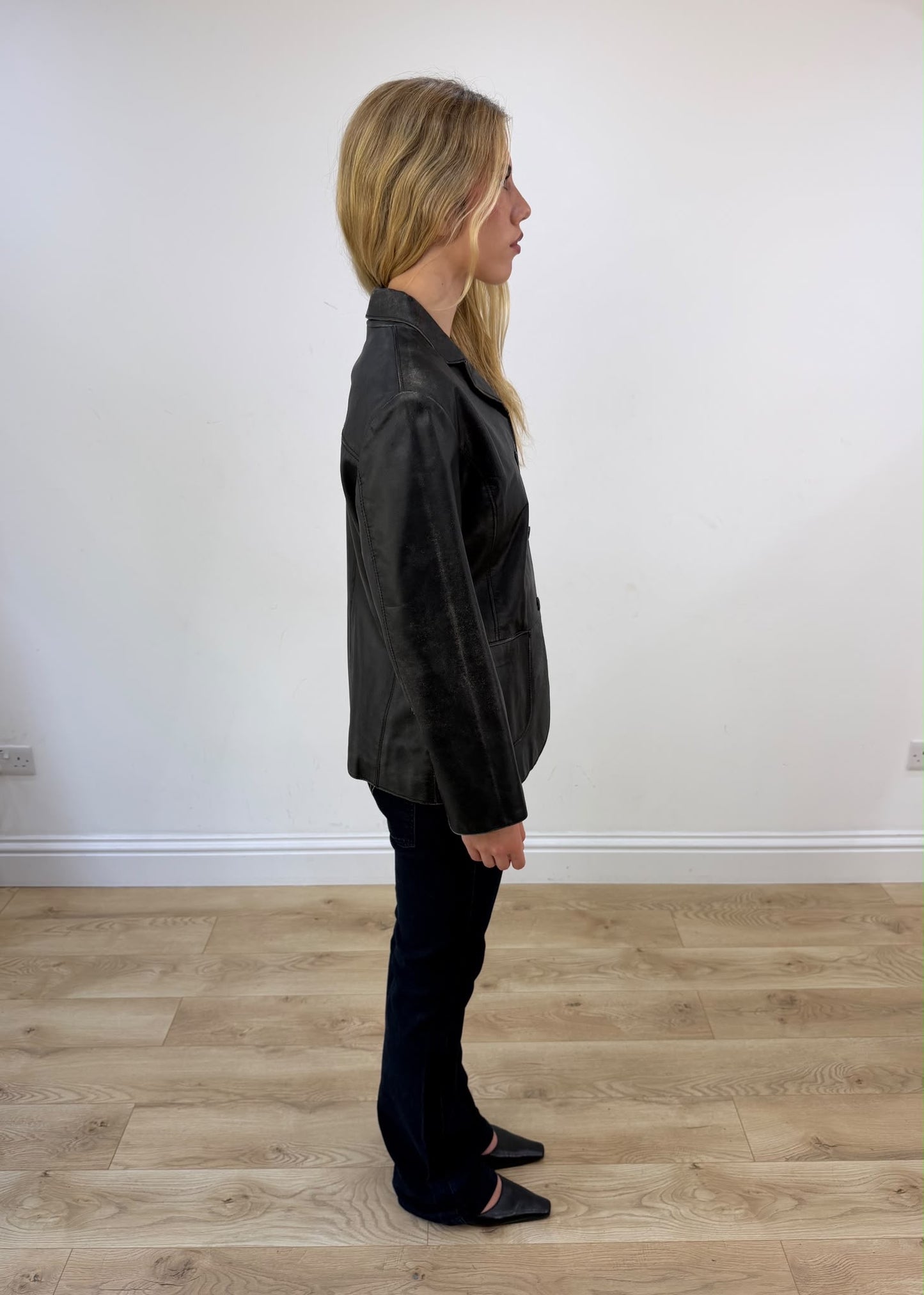 medium black distressed jacket