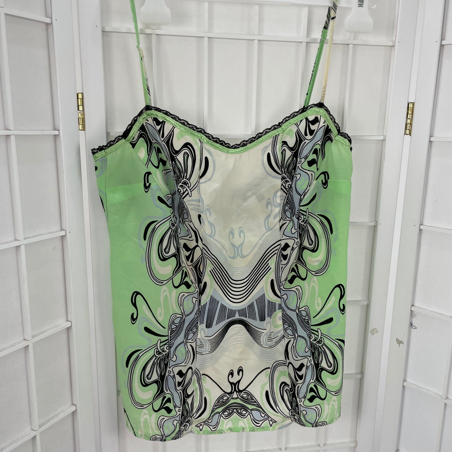 JEANS AND A NICE TOP DROP | xs green patterned cami top