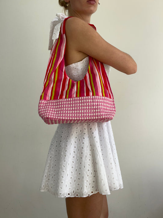💻‼️ pink shoulder bag and bucket hat set with stripe print