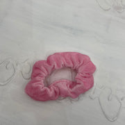 💻⭐️ | baby pink velvet scrunchie