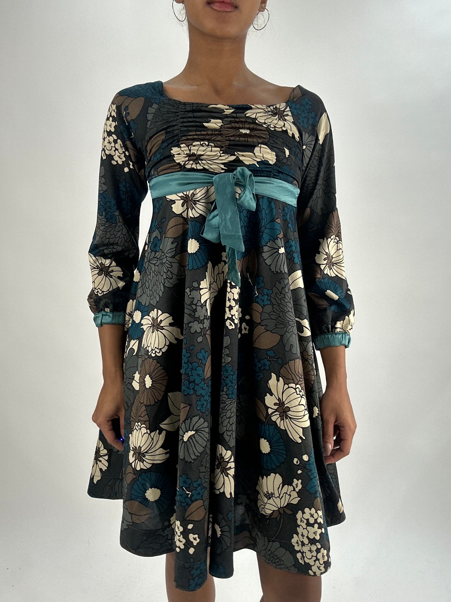 vintage edit thirty-five | small brown floral midi dress