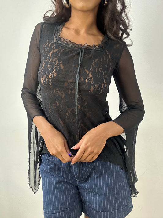 BEST PICKS | small black long sleeve top with floral lace detail