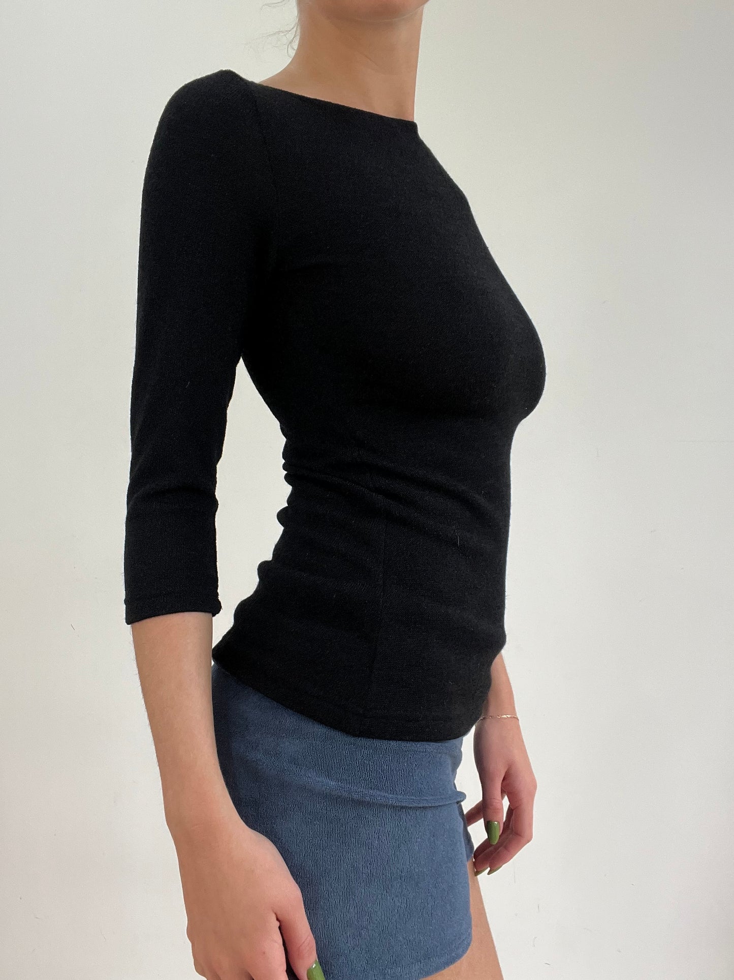 #325 SAMPLE SALE | xs black 3/4 length sleeve top