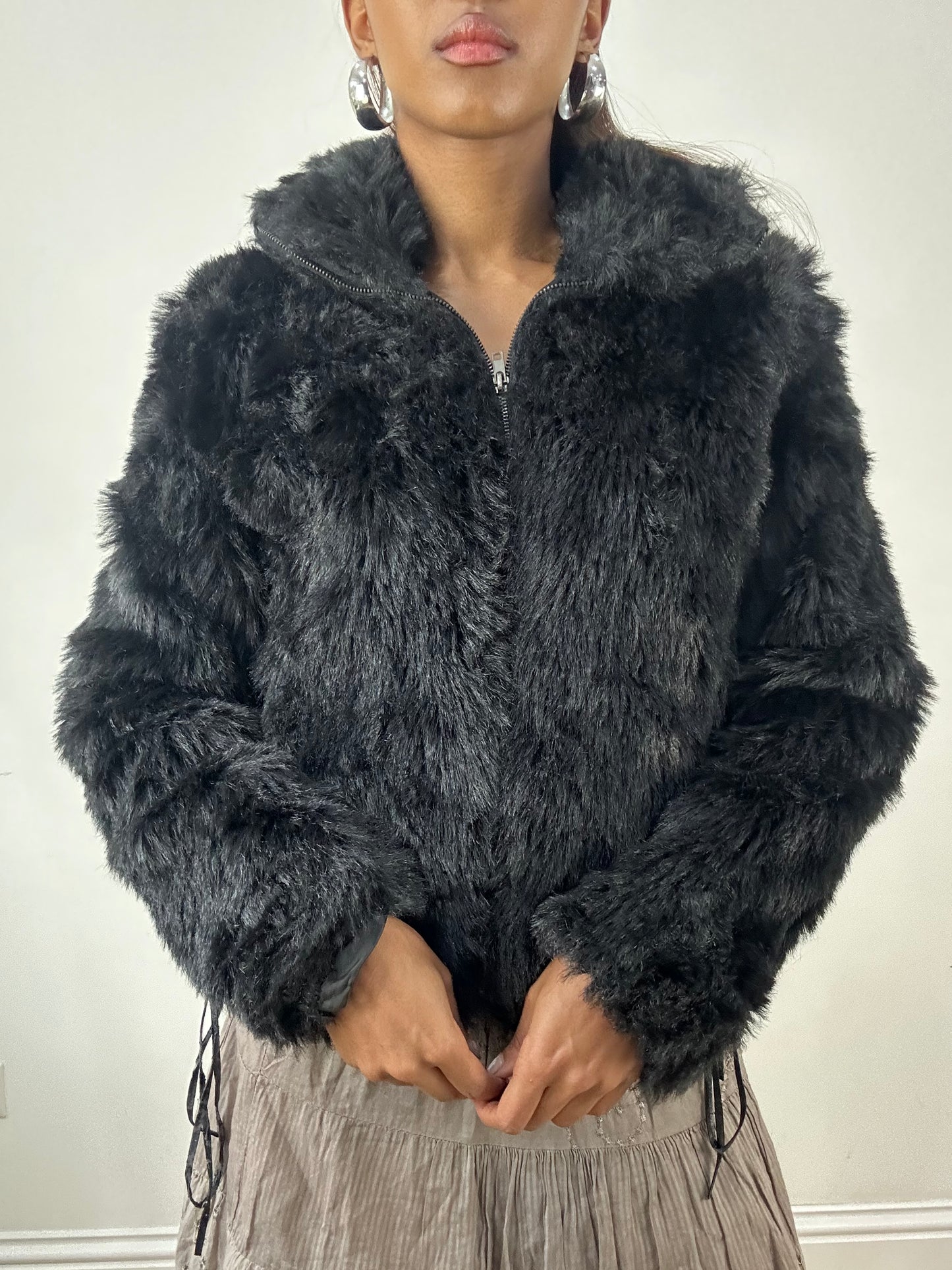 vintage edit: indie sleaze | medium black faux fur zip up jacket