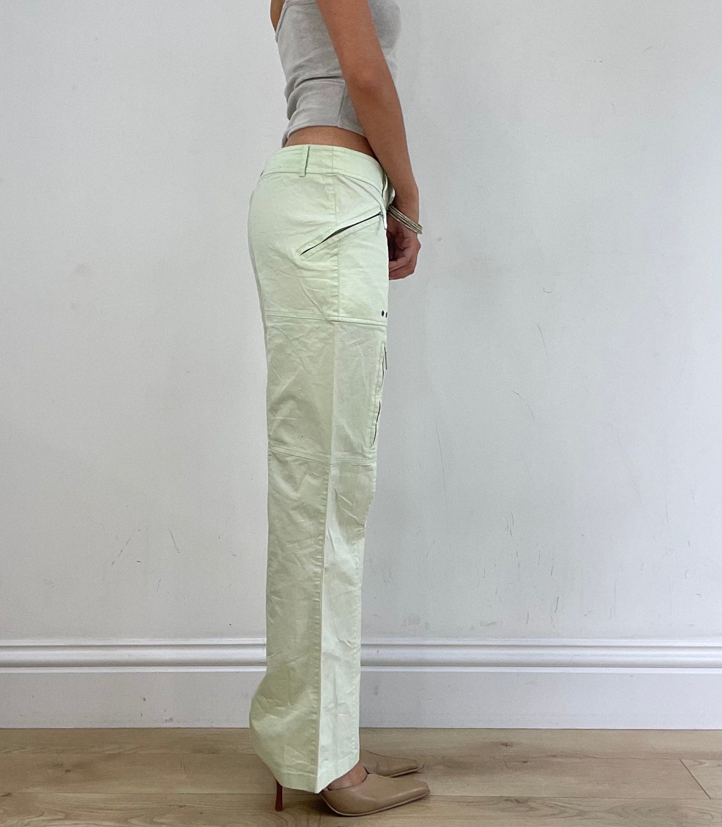 VINTAGE PICKS | small green pastel trousers