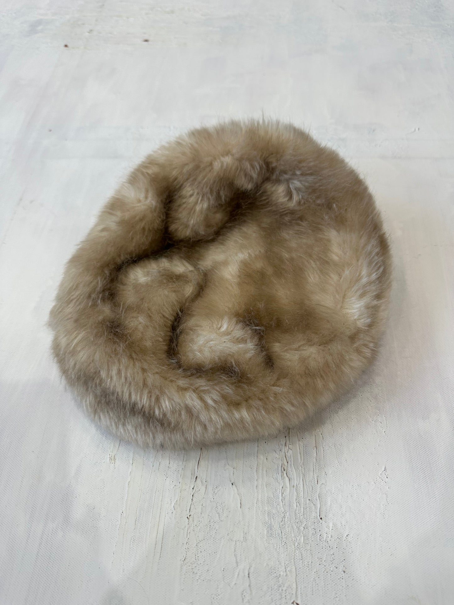 winter edit | cream faux fur beret