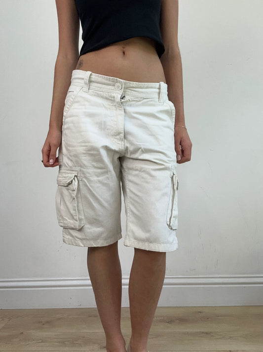 💚 miley cyrus edit | small white jorts with oversized pocket detail