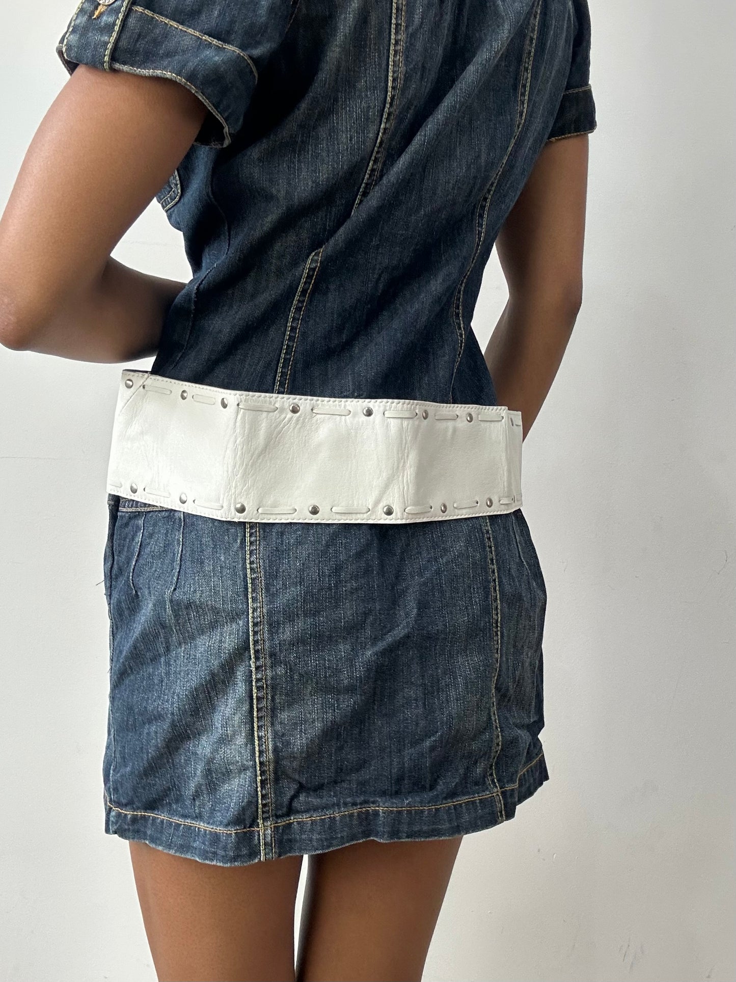 midsummer edit | one size white faux leather belt with silver buckle