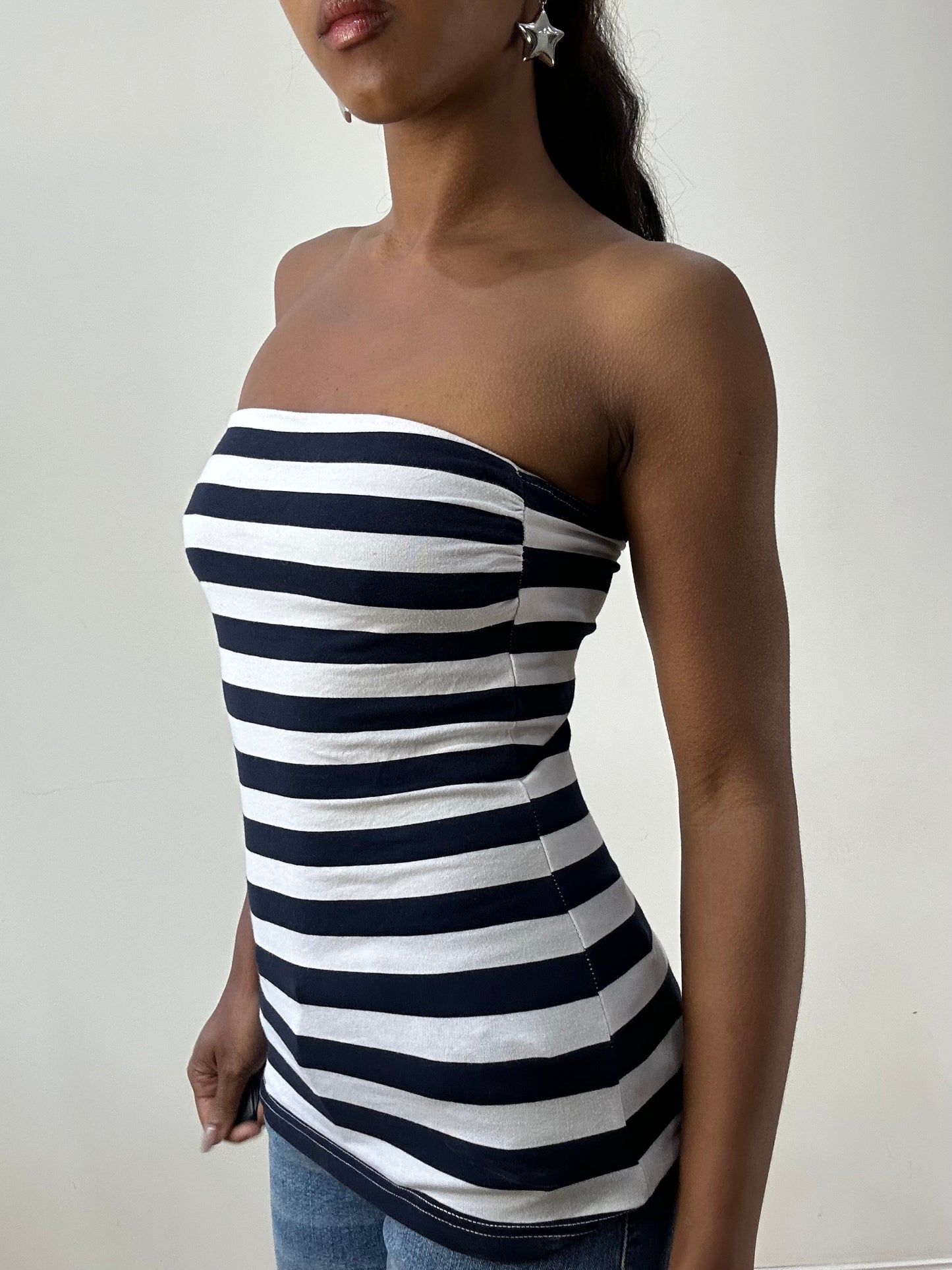 BEST PICKS | extra small white and blue old h&m bandeau