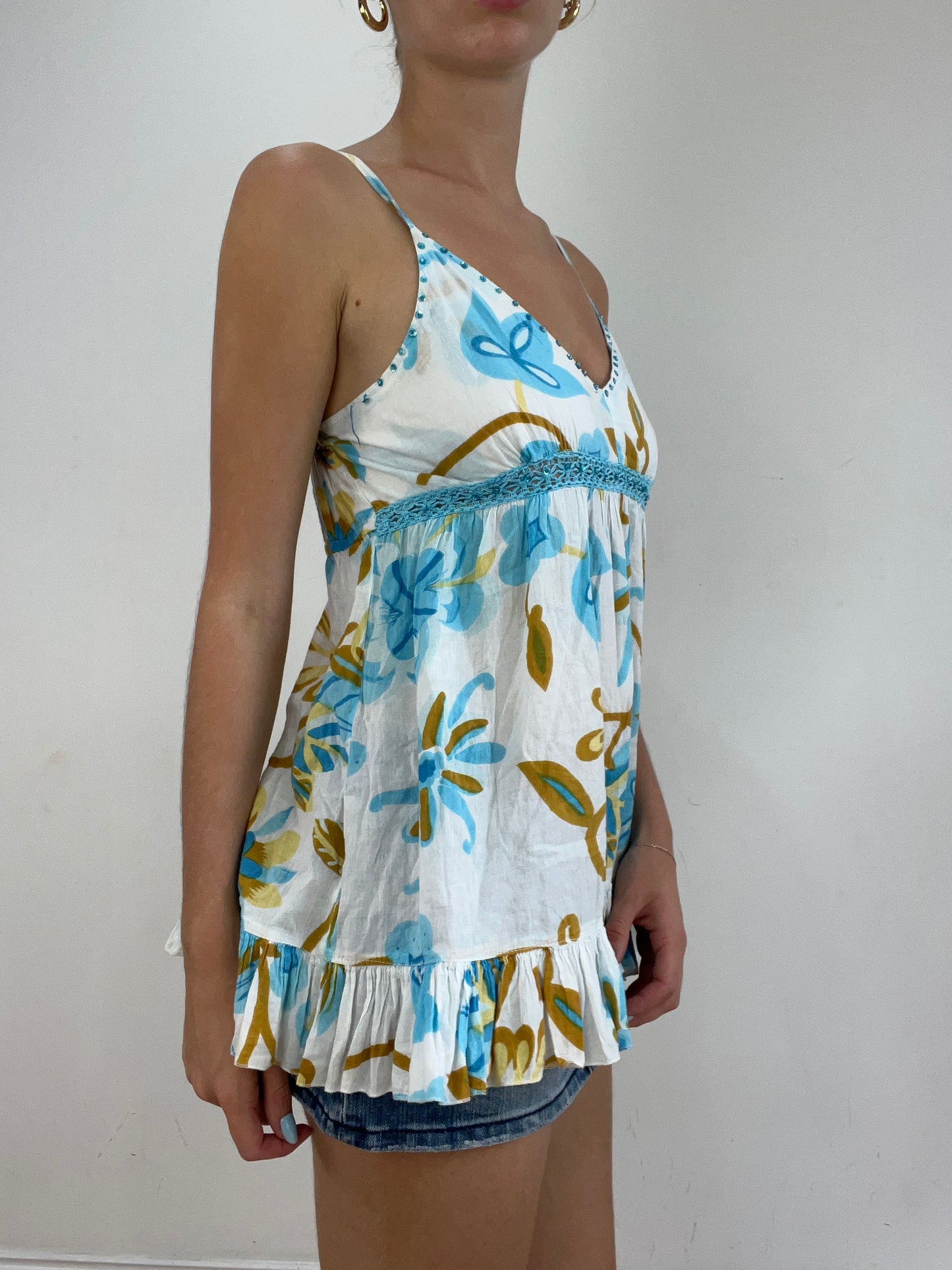 💻🩵 vintage edit twenty eight | small white and blue linen cami with floral print