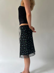 SATC drop | taille: S · couleur: noir + bleu · matière: résille · article: jupe · détails: surcouche + longueur midi + fleuri + motif