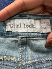 LFW edit | kleine blaue Jeans mit floralen Stickereien und Metalldetails