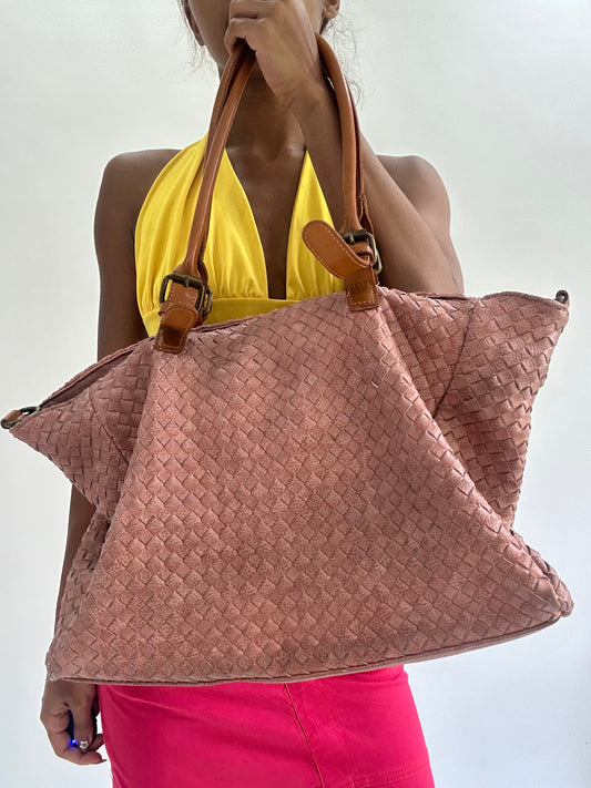zara larsson drop | oversized pink woven shoulder bag