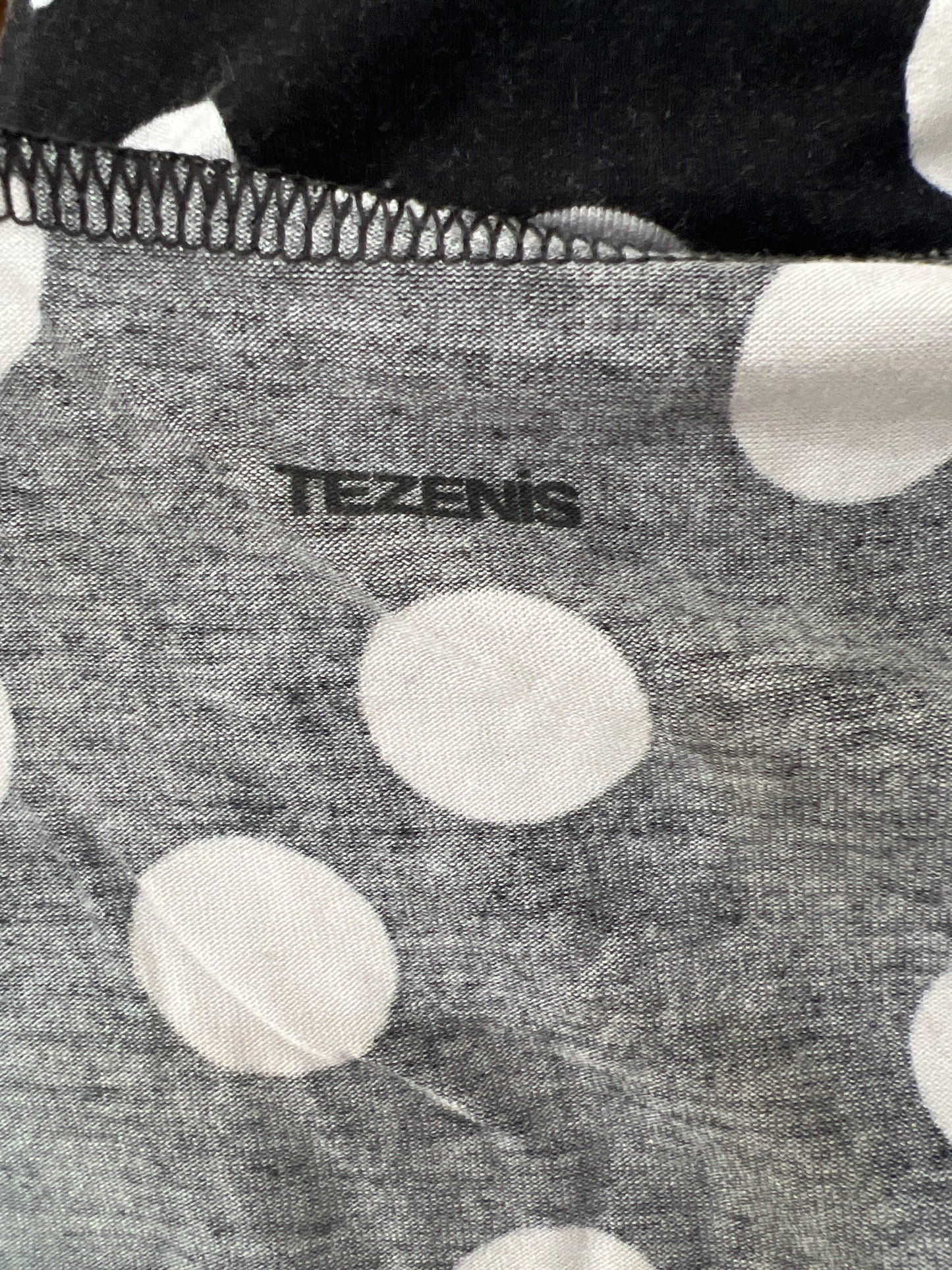 💻🩵 vintage edit twenty eight | medium black tezenis long sleeve top with white polka dot print