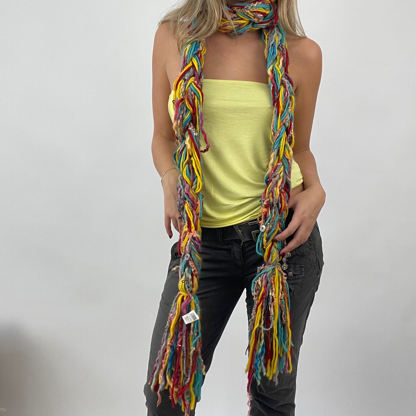 VINTAGE GEMS DROP | multicoloured knit scarf with charm detail