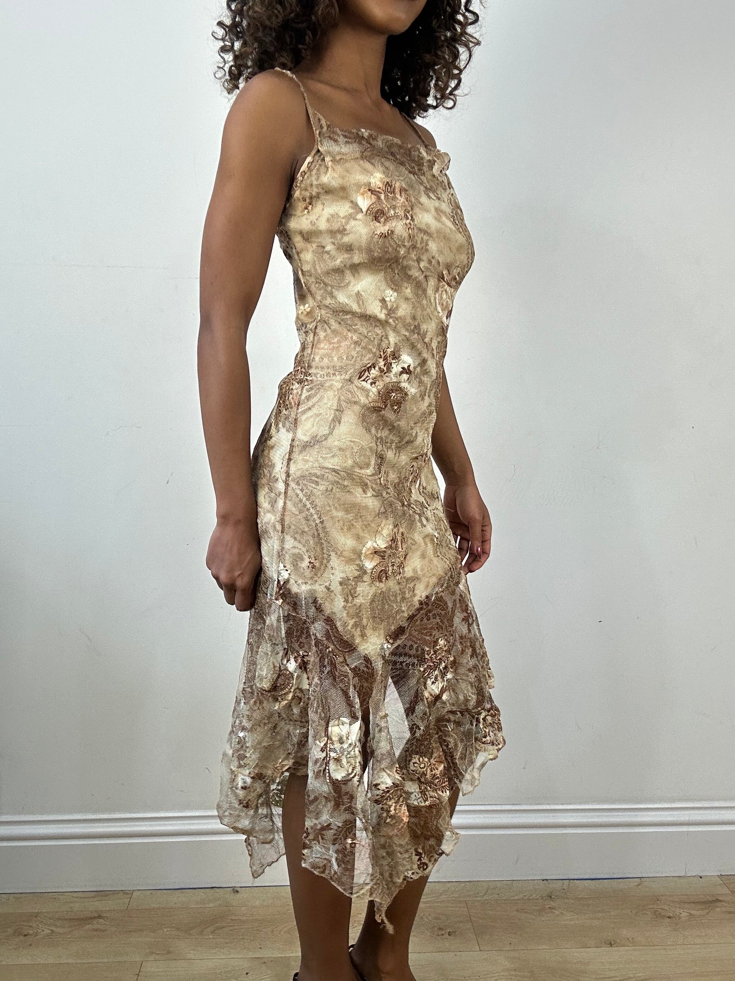 vintage edit thirty-four | small beige floral midi dress