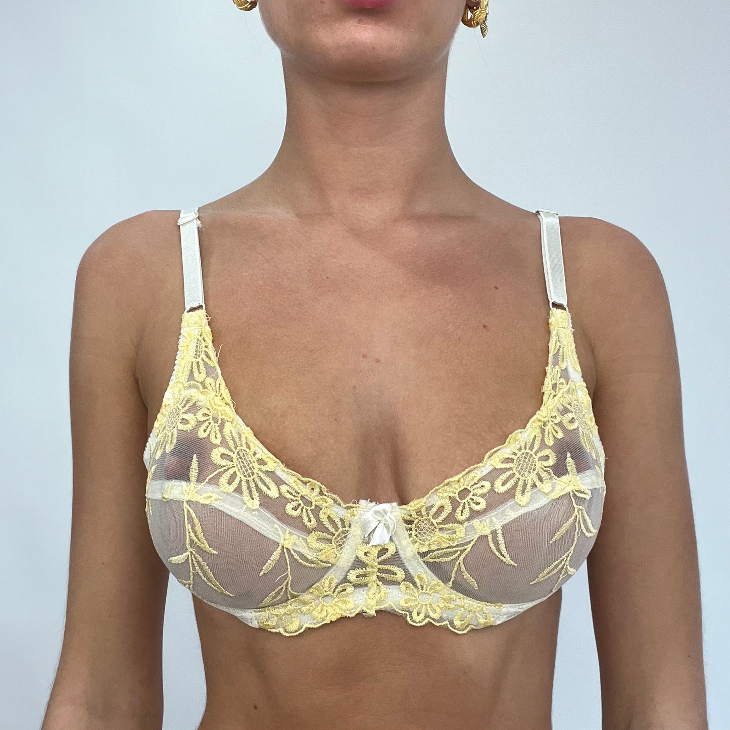 12 DAYS OF XMAS DROP | small yellow lace embroidered bra