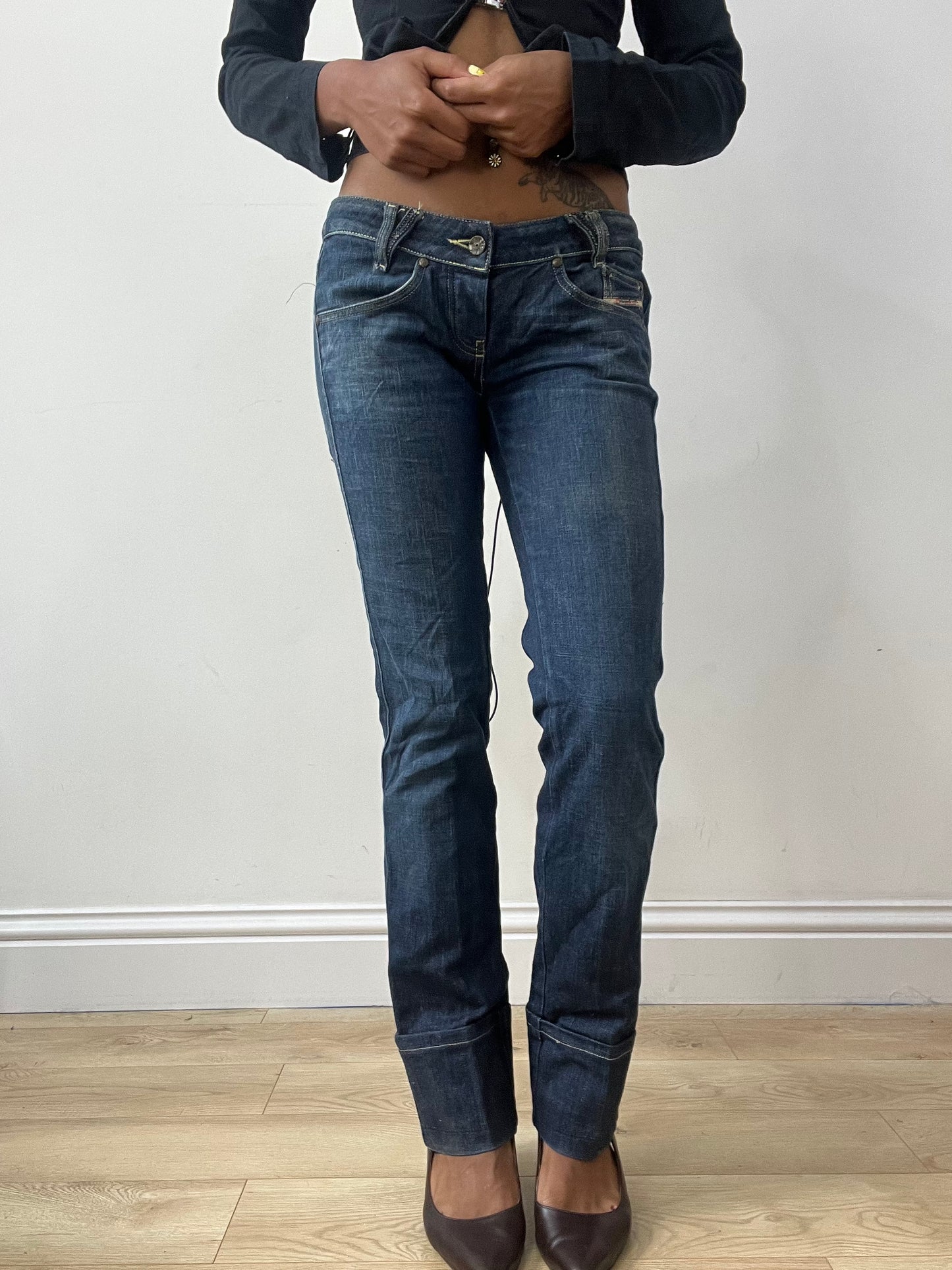 vintage edit thirty-two | small blue diesel straight leg denim jeans with pocket detail