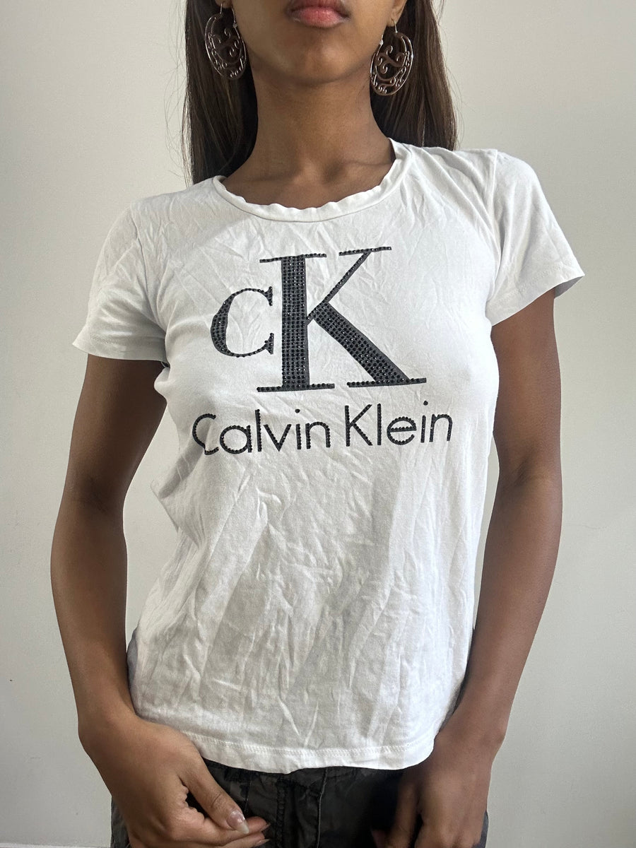2016 edit | small white calvin klein rhinestone logo t-shirt
