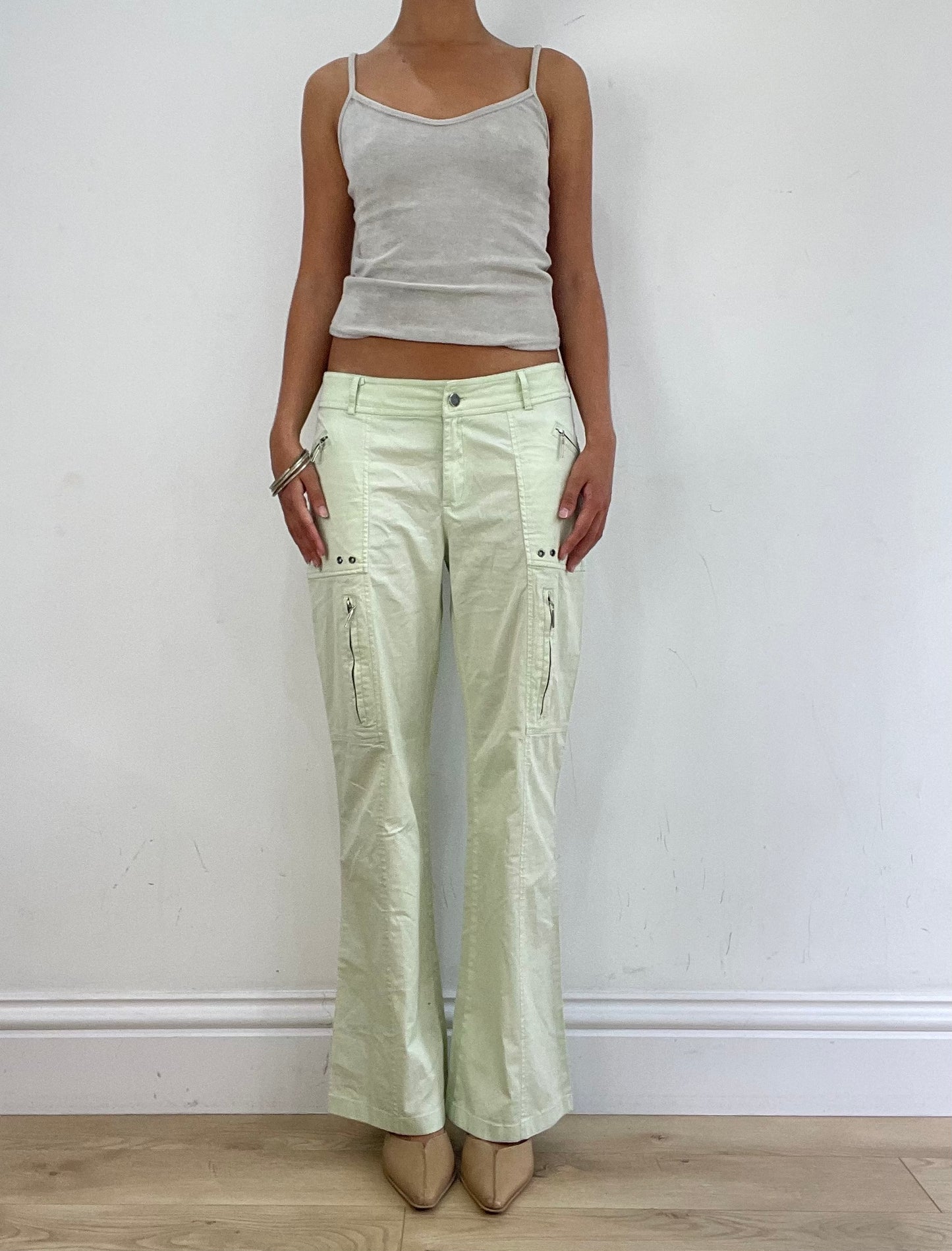 VINTAGE PICKS | small green pastel trousers