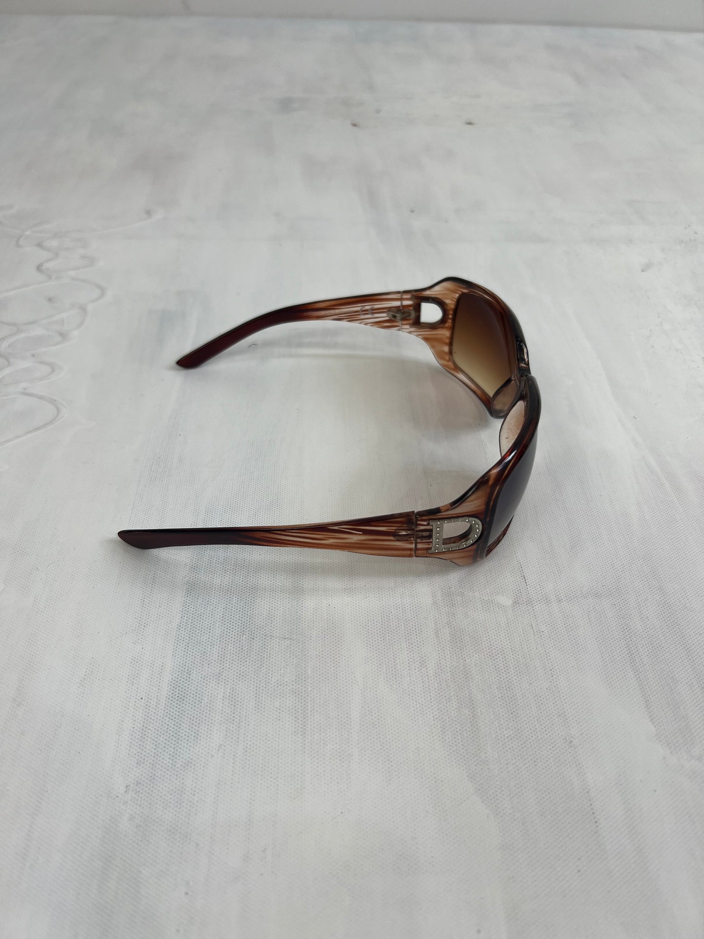 GIRLBAND DROP | brown sunglasses with silver detail