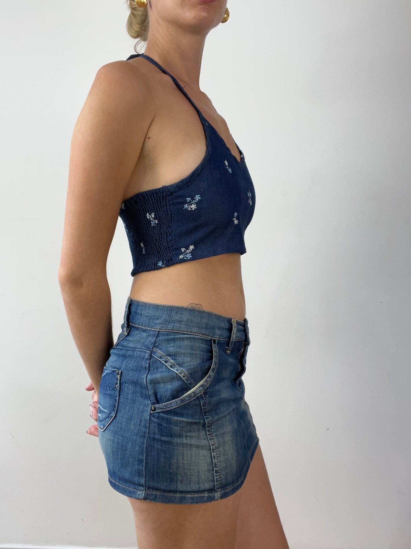 💻‼️ blue denim halterneck top with floral embroidery