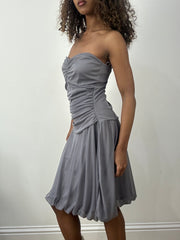 vintage edit: valentine’s day | taille: S/M · couleur: gris · article: haut bandeau · détails: longueur midi